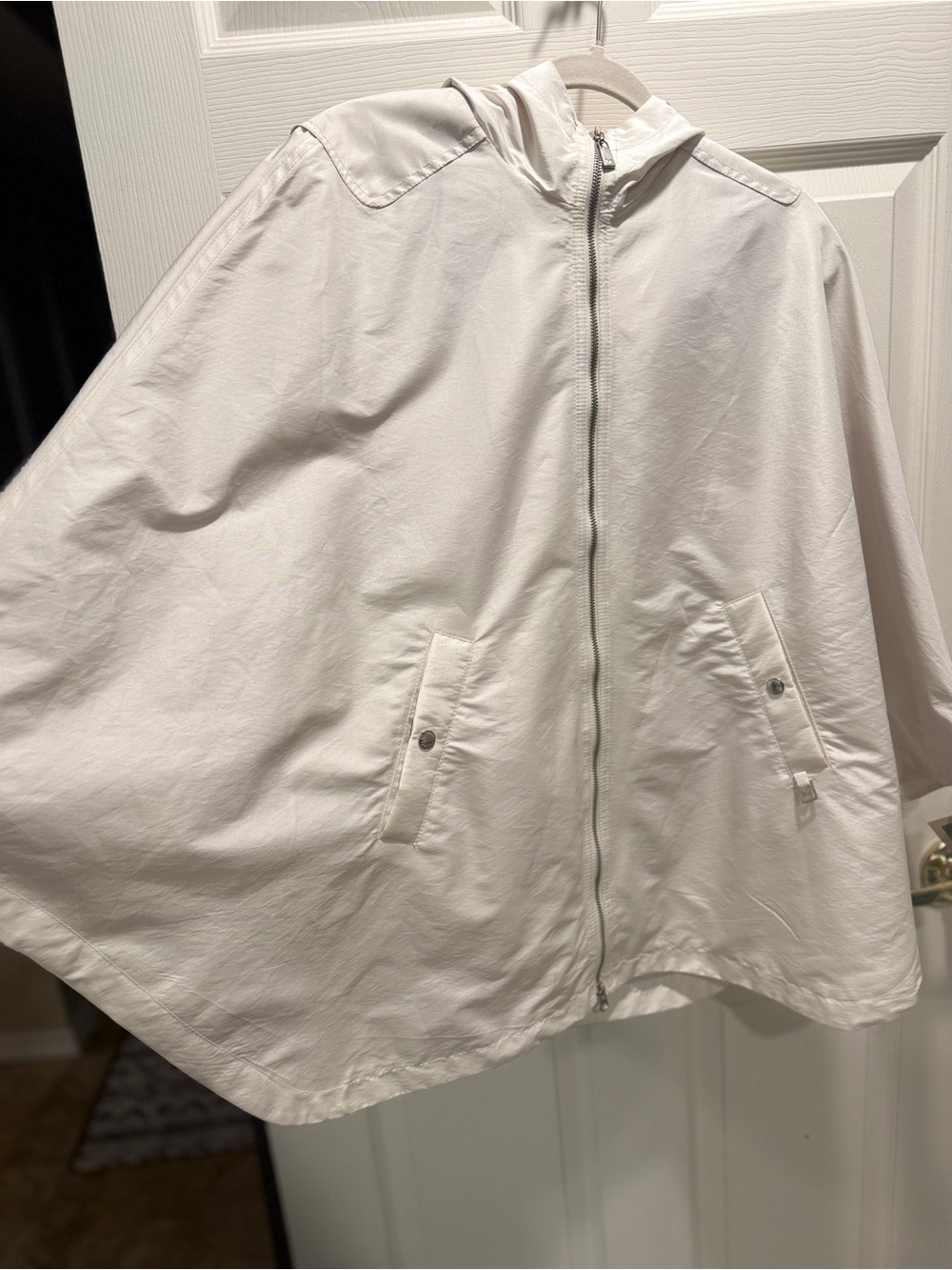 NWT Michael Kors Hooded Poncho Jacket White Cape Windbreaker Size S - Picture 3 of 16